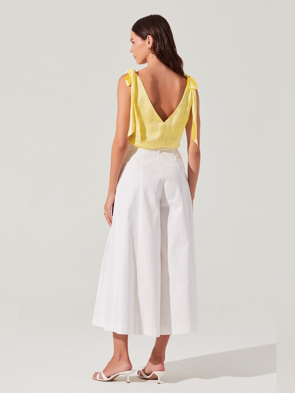 NEW ASTR THE LABEL Allexina Top Lemon Yellow Satin Size Small - Picture 5 of 13